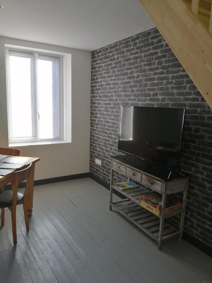 Au Repos Du Verger Couvrelles Exterior foto